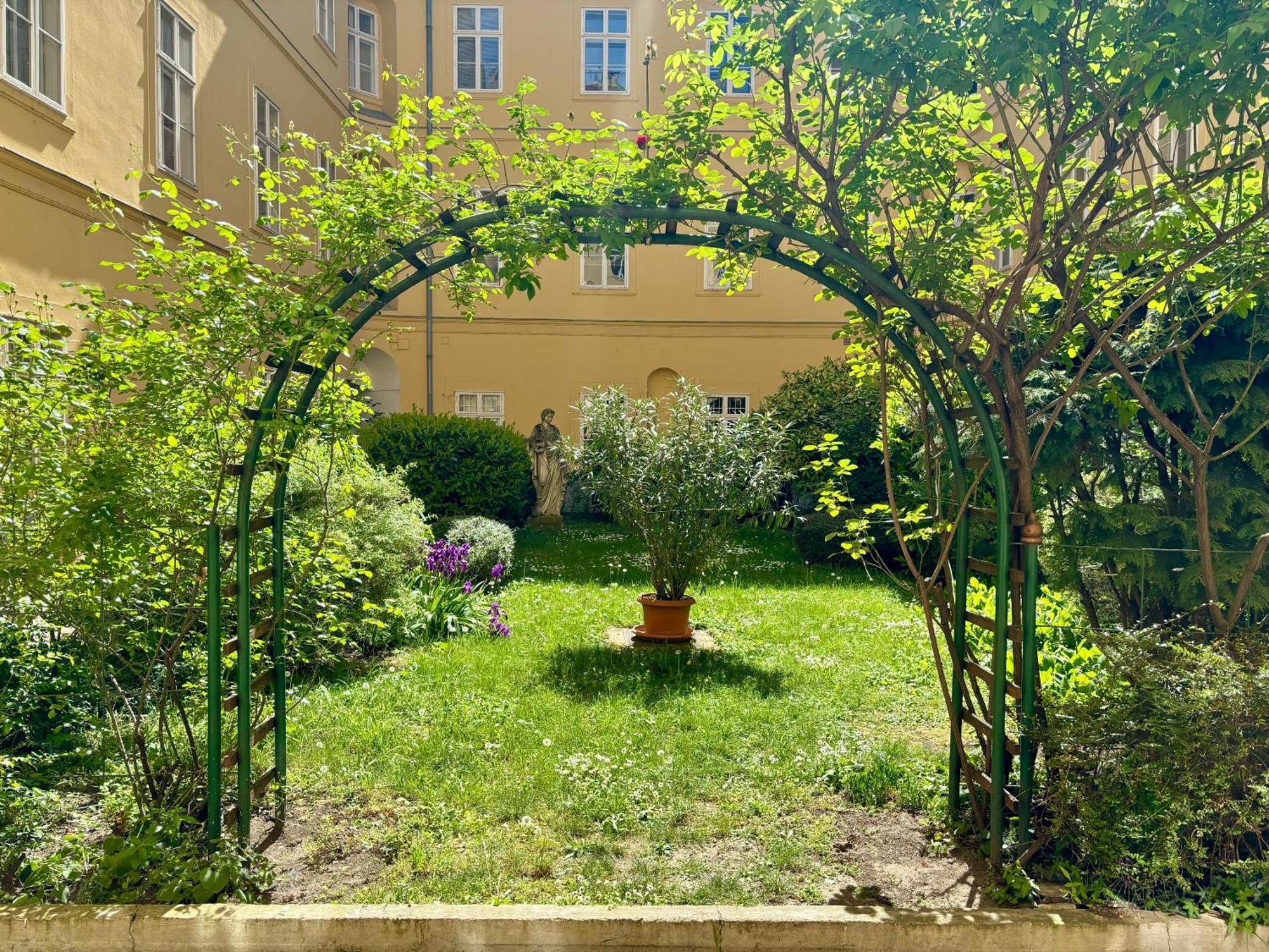Chic & Zen Apartment Budapest Exterior photo